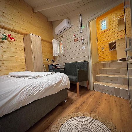 Vida Bhermon 2, One Small Wooden Cabin Majdal Shams Exteriör bild