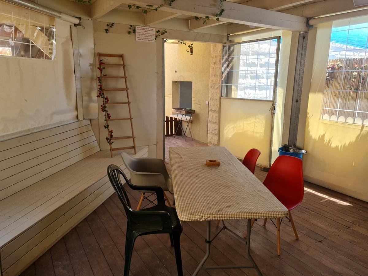 Vida Bhermon 2, One Small Wooden Cabin Majdal Shams Exteriör bild